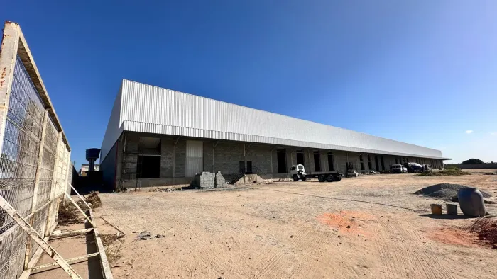 Alugo galpões na br 104 próx do novo brasil