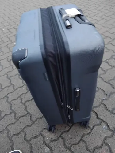 Mala de viagem cinza