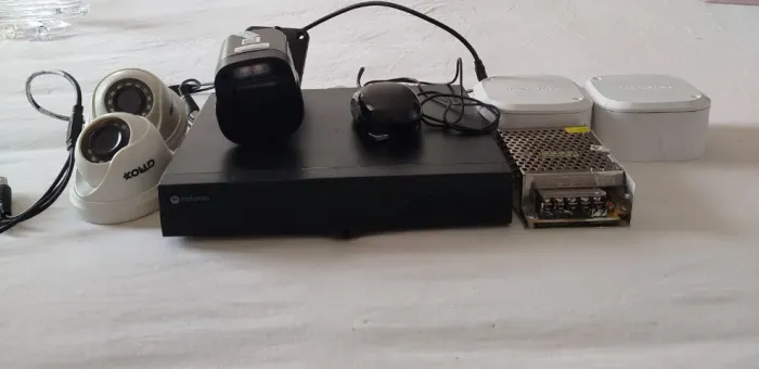 Kit 03 câmeras com DVR Motorola