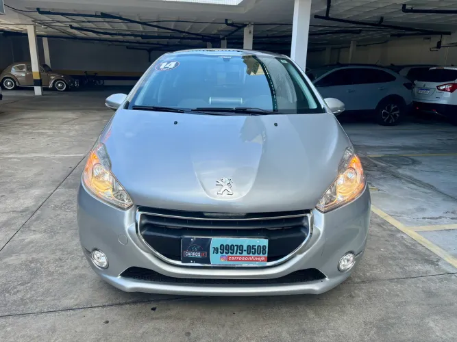 PEUGEOT 208 ALLURE 1.5 Manual com Teto PANORÂMICO 2014 Lic 2025 