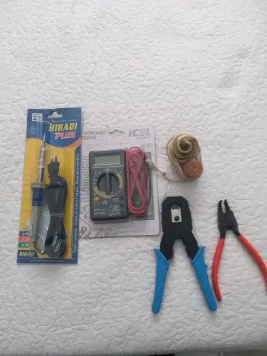 Kit Ferramentas para Eletrônica - Alicates, Multímetro e Ferro de Solda