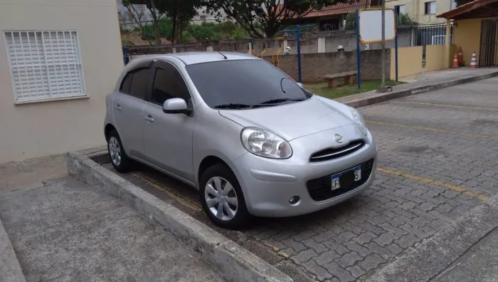 Vendo Nissan 1.6 Completo