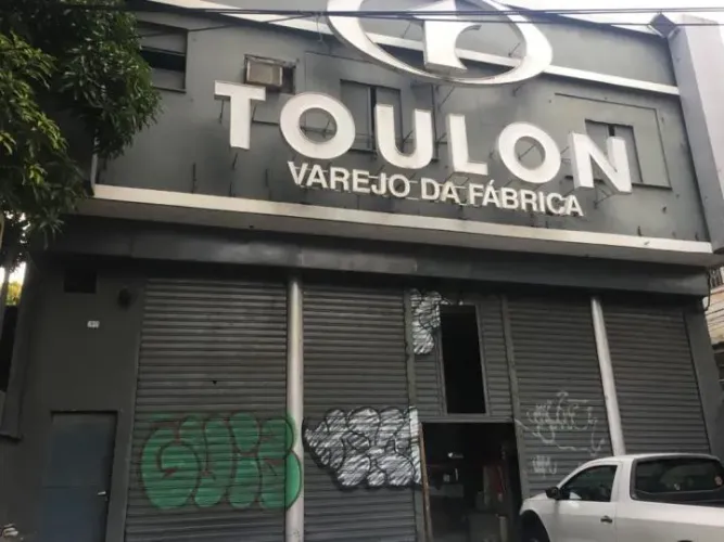Comercial/Industrial de 1136 metros quadrados no bairro Olaria