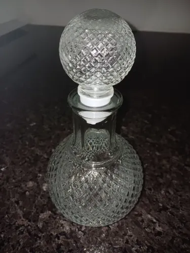 Garrafa licoreira de vidro antiga