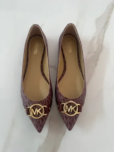 Sapatilha Michael Kors 37 Nova