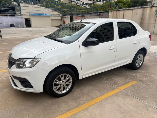 Renault Logan Zen Flex 1.0 12V 4P Mec. 2024