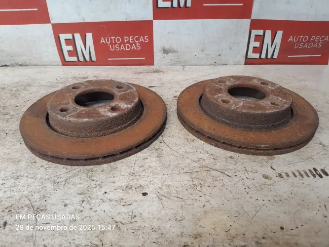 Par de disco de freio ventilado Ford fiesta 1.6 2005 sedan