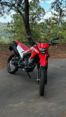 Vendo Honda Tornado 300 - 2025 - 3.500 km - Impecável