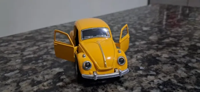 VW Fusca Amarelo Miniatura 
