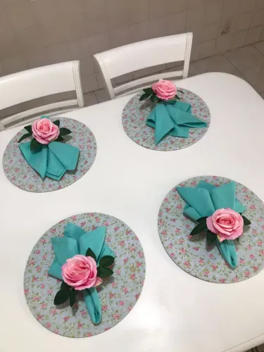 Jogo de Sousplat e Guardanapo de tecido para mesa posta