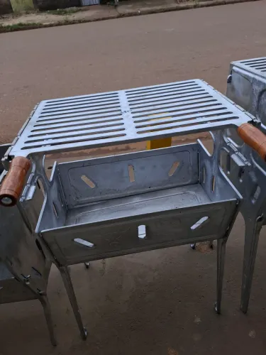 Churrasqueira desmontável 