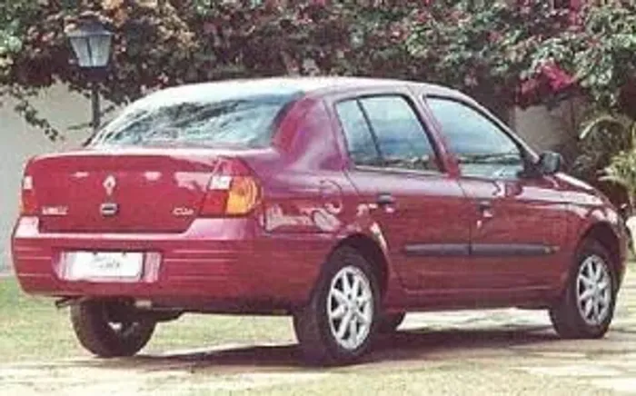 Peças de Renault Clio tenho peças de Renault Clio Hatch e sedan Renault Clio para peças