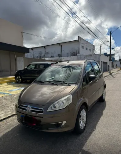 Fiat Idea Attractive 1.4 Fire Flex 8V 5P 2014