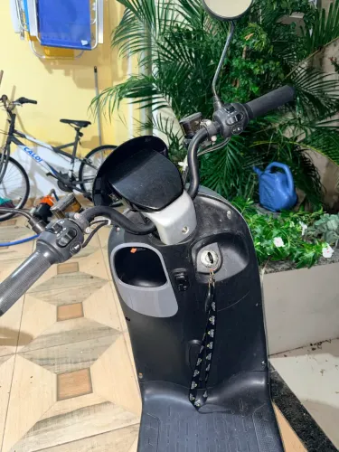 Vendo Moto seminova