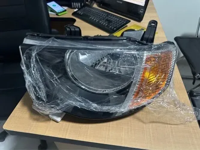 FAROL MASCARA NEGRA L200