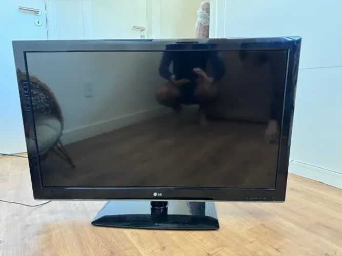 TV LG 42" Full HD - Não Smart + Amazon Fire TV Stick incluso