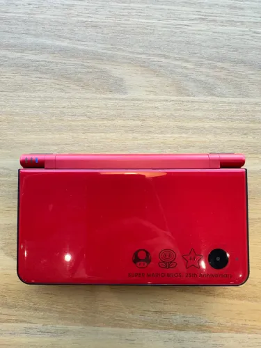 Nintendo DSi XL - edição 25 Anos Mario