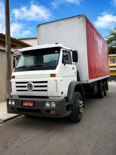 VW 17-210 BAU + PLATAFORMA - PRONTO PARA TRABALHAR