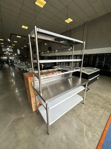 Bancada Hambúrgueria 1500x700x2000mm c/mesa aquecida e banho maria 