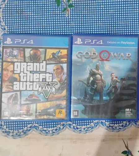 GTA 5 + GoW 2018 Ps4 usados - Mídia física