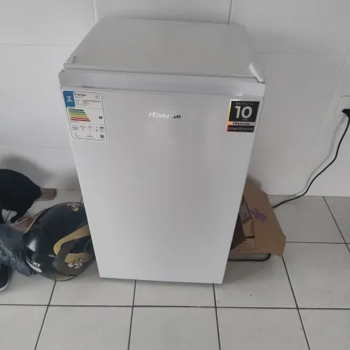 Frigobar um mês de uso novo