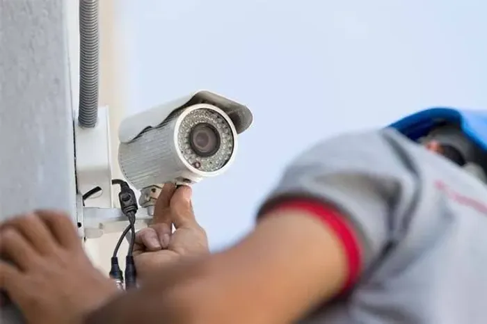 Eletricista ou Instalador de sistemas de Segurança 