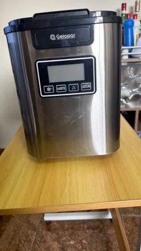 Máquina de fazer gelo - 220v