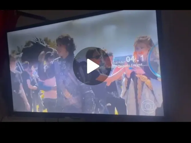 Vendo tv de 42 polegadas usada com defeito.