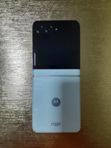 Motorola Razr 60 5G 256gb garantia ate FEV/2027