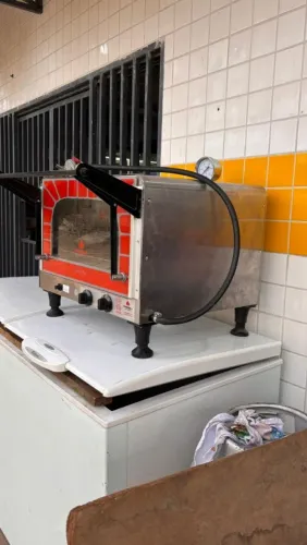 Forno de mini pizza semi novo , zap *