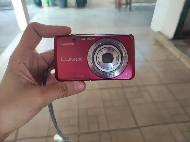 Máquina digital vintage Lumix Panasonic