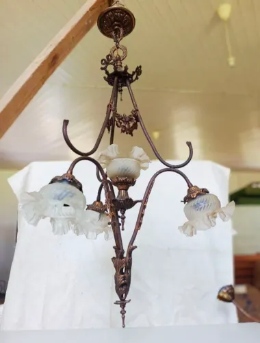 Lustre Vintage Bronze - Clássico Europeu, Ótimo Estado!