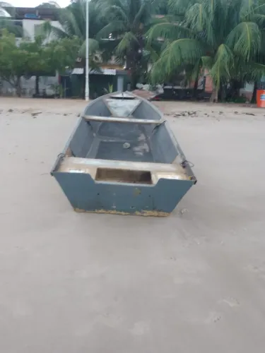 Barco de Fibra Reforçado - Suporta Motor até 40HP - Excelente Estado!