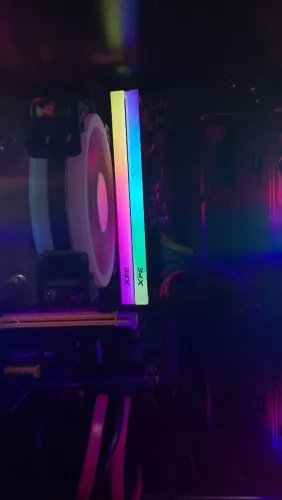 PC + Monitor Ryzen5 5600GT placa de vídeo integrada e 16GB RAM XPG D45G