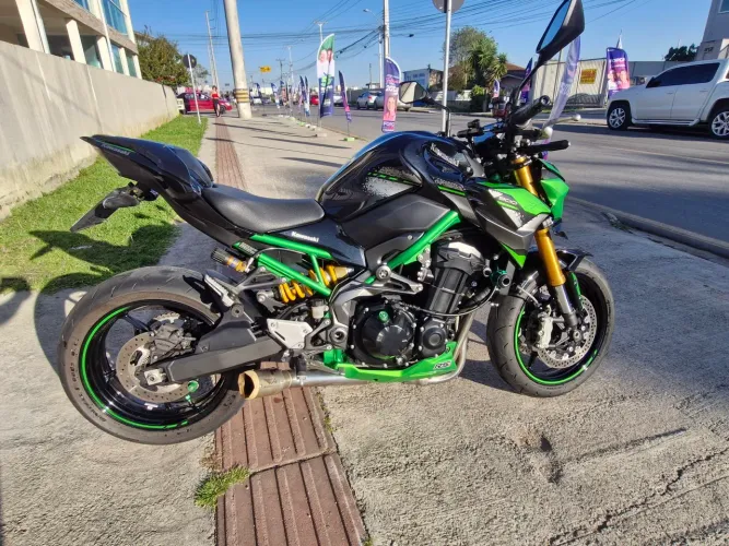 Z900 R edition