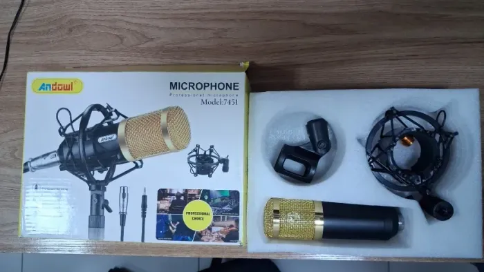 Microfone profissional - Andowl - modelo 7451