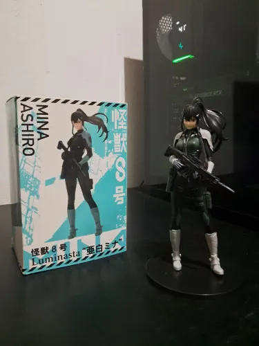 Action Figure Kaiju N. 8 - Mina Ashiro 18cm