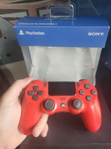 Controle ps4 original sem detalhe botao mas funciona tudo com caixa