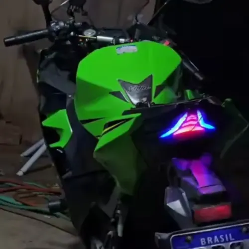 Lanterna Traseira LED RGB Bluetooth c/ Setas - Ninja 400 Z400 ZX6 ZX10 ZX4