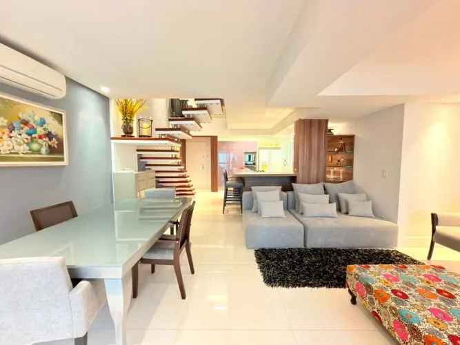 Apartamento duplex com 2 suítes - Centro - Florianópolis/SC