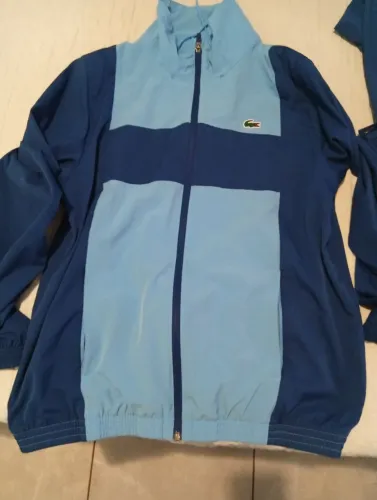 Conjunto de frio da Lacoste