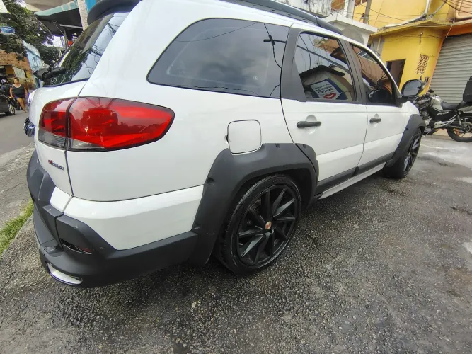 Fiat Palio Weekend Adv. Locker Ext. 1.8 Flex 2016