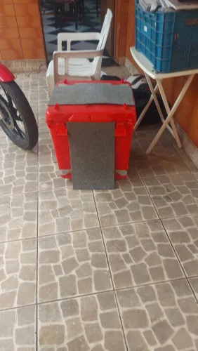 Vendo bau grande para moto