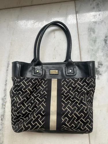 Bolsa Tommy Hilfiger em ótimo estado