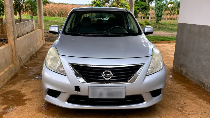 Nissan Versa S 1.6 16V Flex Fuel 4P Mec. 2013