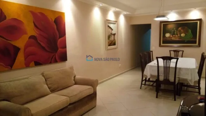 Sobrado à venda / Bosque da Saúde/ 3 dormitórios/ 2 suítes/ 4 vagas