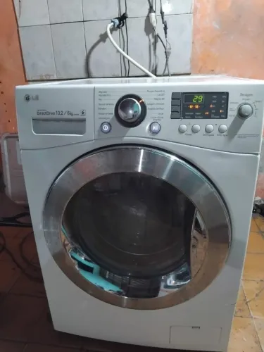 Máquina de lavar e secar LG 10,02 kl
