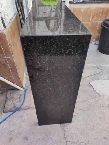 Vendo balcão e sua prateleiras de granito
