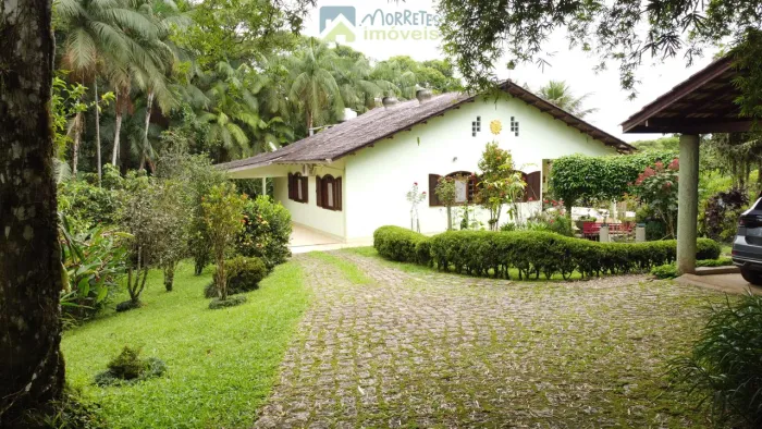 Sítio / chácara em Antonina no Paraná, com 178.779,20m² documentado de porteira fechada ót