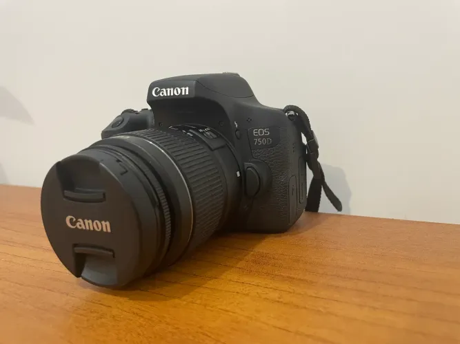 ? Canon EOS 750D + Lente EF-S 18-55mm IS STM ? Excelente Estado!